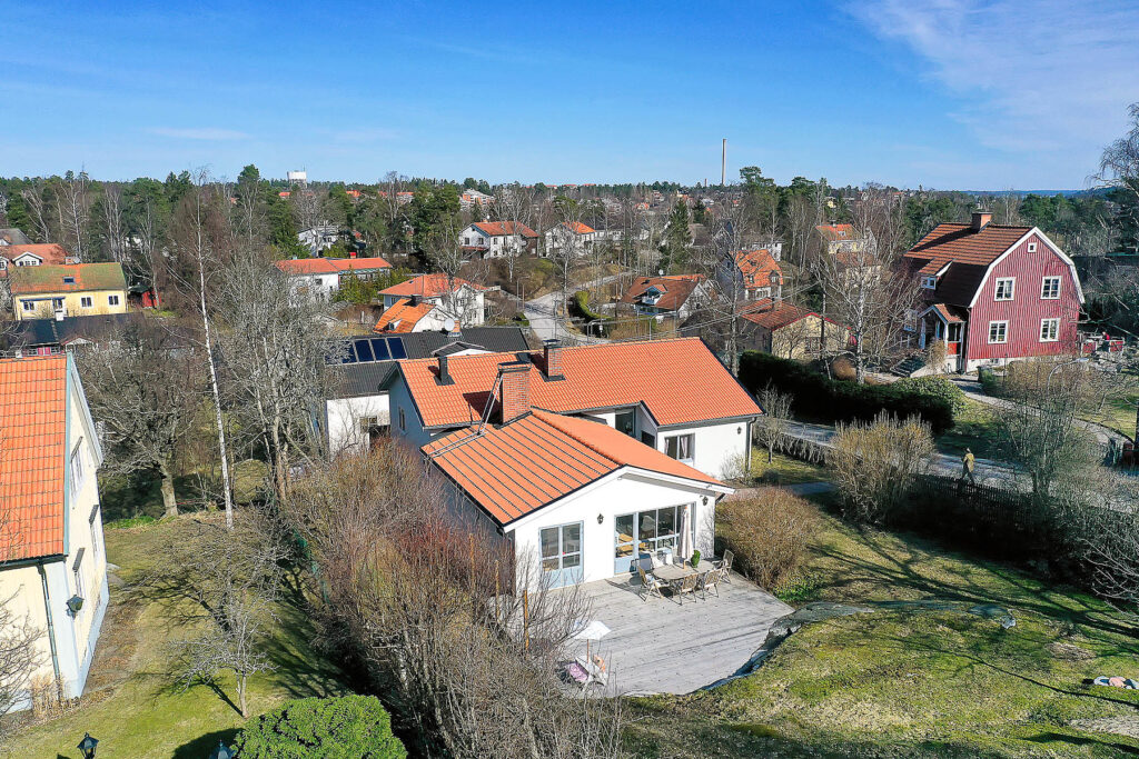 Stenspräckning vid Altanbyggnation. Tyresö Vissvass
