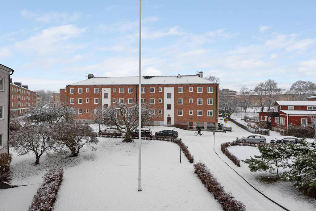 Röjning av Snö BRF. Bagarmossen Skarpnäck