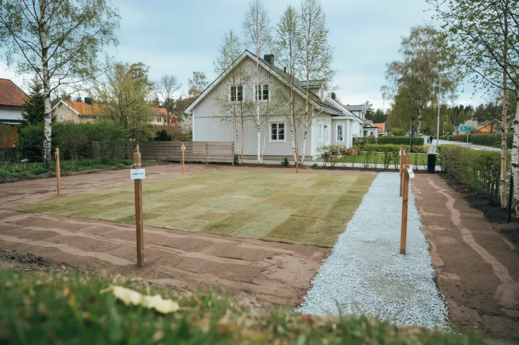 markberedning och gr ss dd f r villatomt i tullinge